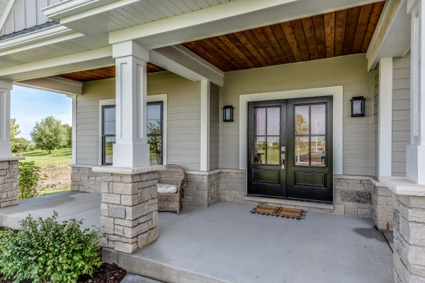 Cost of Veranda Post Repair in Monument